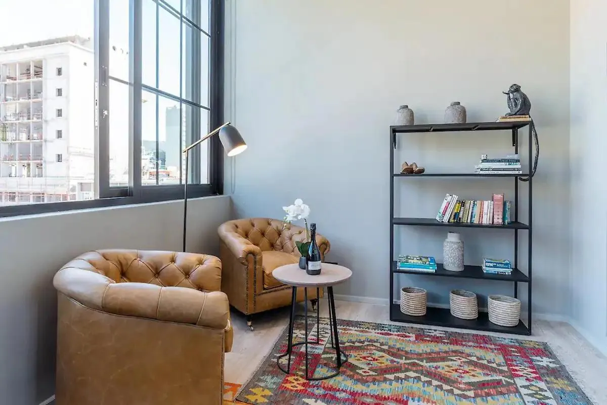Apartment Luxury Tiny Home / Co_Living / City Views Cape Town